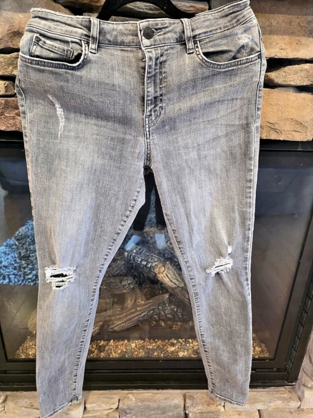 GUESS Mid Rise Skinny Jeans Distressed Gray Waist 31